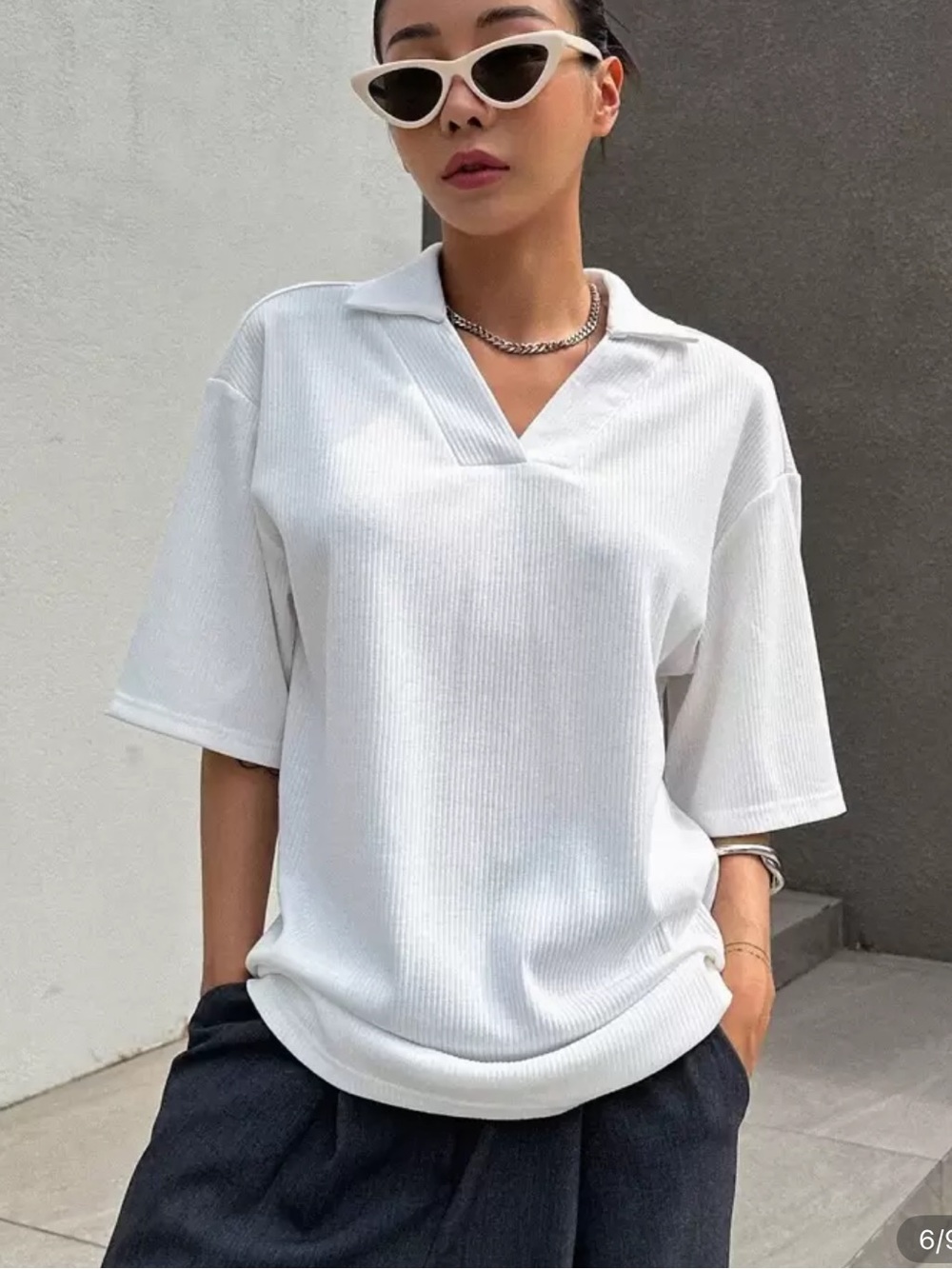 SHEIN White Ribbed V‑Neck Collar Short Sleeve Tee